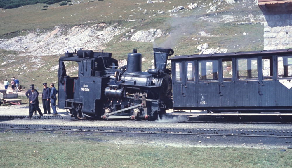 Schneeburg rack tank 999.04 at summit.