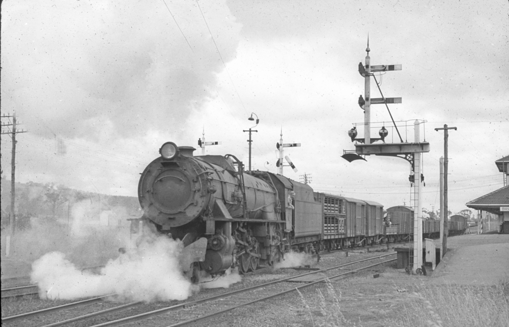 Class V leaving Brunswick Junction