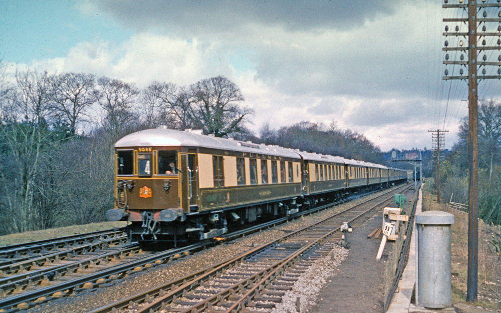Down Brighton Belle approaching Haywards Heath