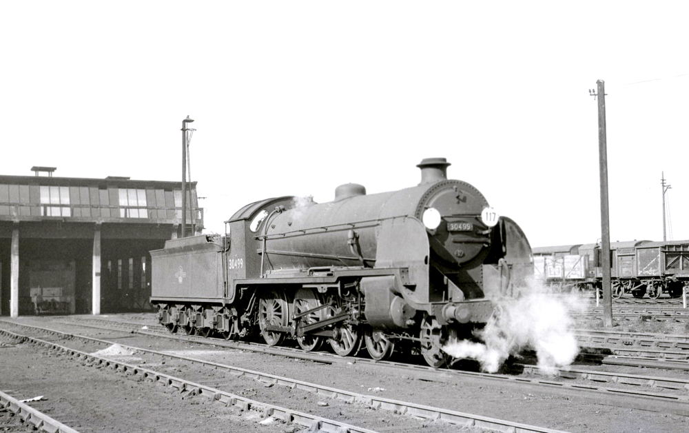 S15 30499 at Feltham