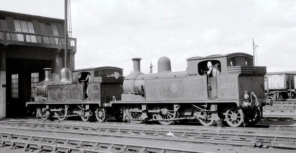 O2's 30177 & 30179 at Feltham