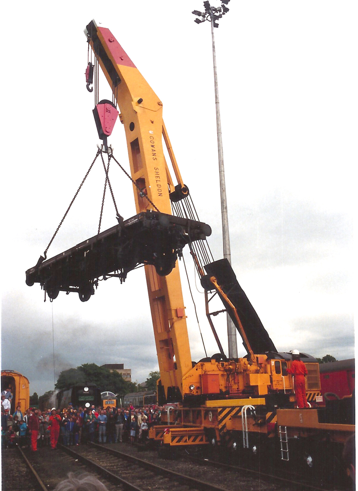 Cowans Sheldon lifting demo at Woking 150